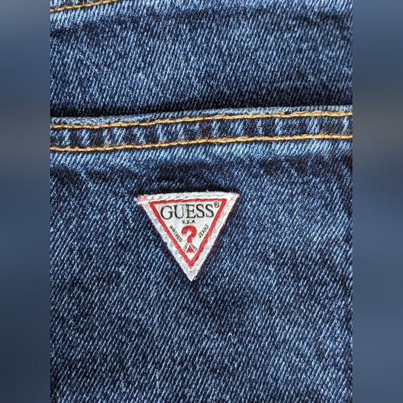 ✨HOST PICK✨ Guess Eco Distressed High Rise Mom Jeans - Picture 6 of 9